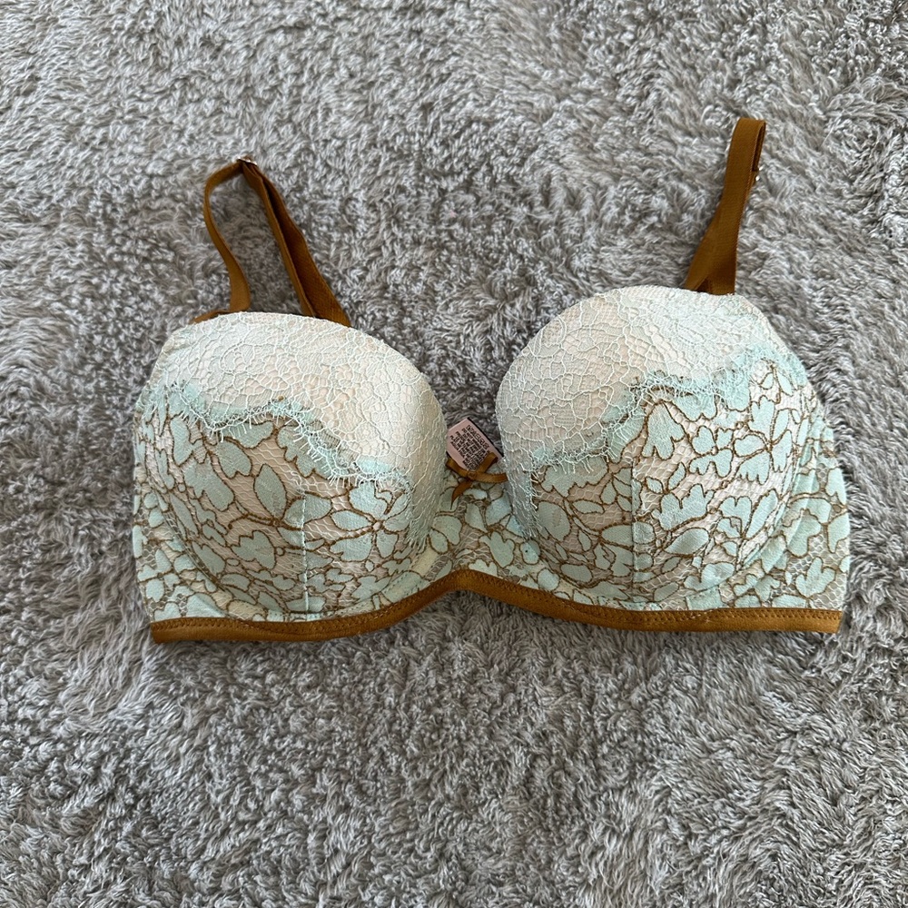 Victoria's Secret Lace Underwire Bra - Cream and Brown